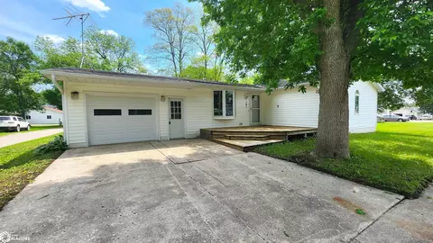 101 Spring St, Fertile, IA 50434