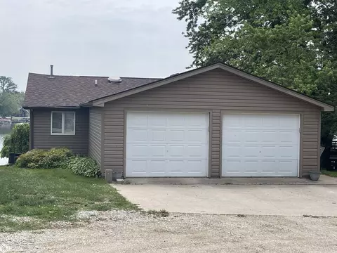 21586 485th Ln, Chariton, IA 50049