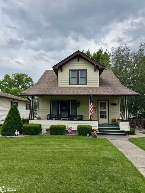 619 Tracy St, Audubon, IA 50025
