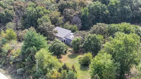 18596 205th St, Keosauqua, IA 52565