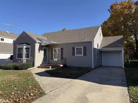 1408 N Adams St, Carroll, IA 51401