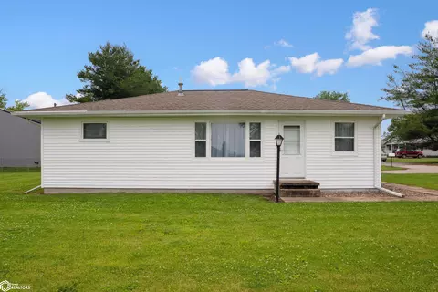 110 Kennedy St, New London, IA 52645