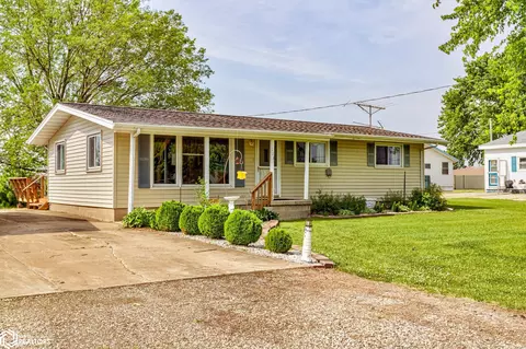 113 Prairie St, Bayard, IA 50029