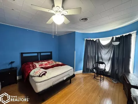 Bedroom - 602 Central Ave E, Hampton, IA 50441 photo 4 of 4