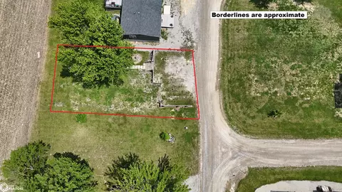 114 Arrowhead Rd, Melrose, IA 52569