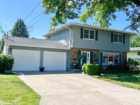 313 E 29th St S, Newton, IA 50208