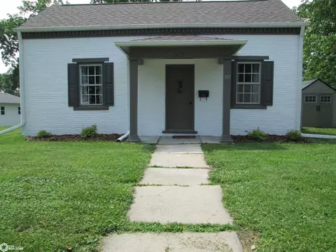 303 16th St, Fort Madison, IA 52627