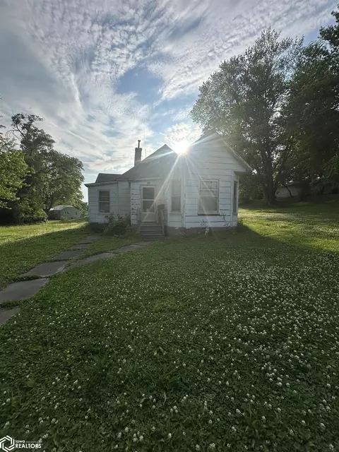 213 Grand Ave W, Ottumwa, IA 52501