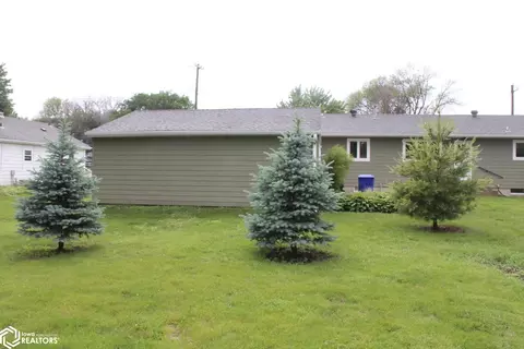 Exterior - 1075 Front St, Garner, IA 50438 photo 5 of 9