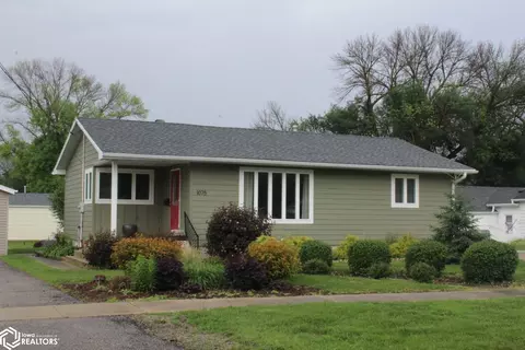 1075 Front St, Garner, IA 50438