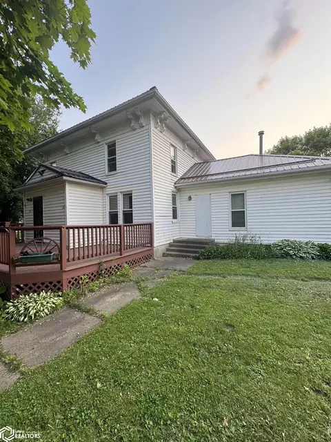 206 Clark St, Lime Springs, IA 52155