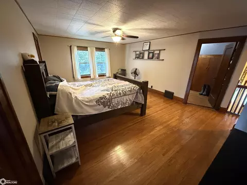 Bedroom - 409 Kilbourn Ave, Wever, IA 52658 photo 7 of 11