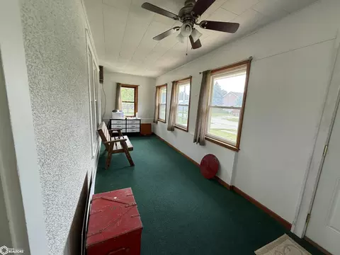 Exterior - 409 Kilbourn Ave, Wever, IA 52658 photo 3 of 13