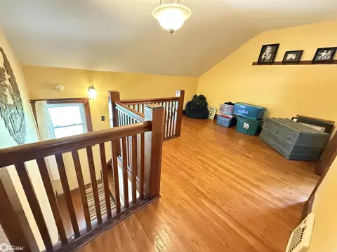 Entry Way - 409 Kilbourn Ave, Wever, IA 52658 photo 2 of 3