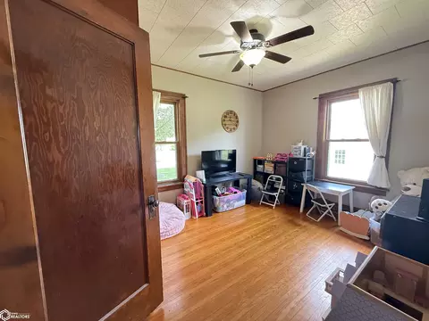 Bedroom - 409 Kilbourn Ave, Wever, IA 52658 photo 1 of 11