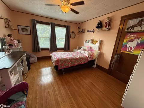 Bedroom - 409 Kilbourn Ave, Wever, IA 52658 photo 5 of 11