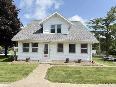 Exterior - 409 Kilbourn Ave, Wever, IA 52658 photo 11 of 13