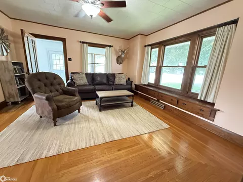 Living - 409 Kilbourn Ave, Wever, IA 52658 photo 1 of 3
