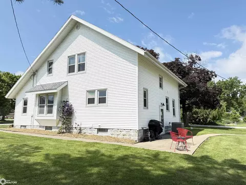 Exterior - 409 Kilbourn Ave, Wever, IA 52658 photo 8 of 13