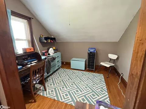 Bedroom - 409 Kilbourn Ave, Wever, IA 52658 photo 10 of 11