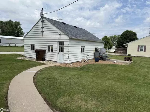 Exterior - 409 Kilbourn Ave, Wever, IA 52658 photo 13 of 13