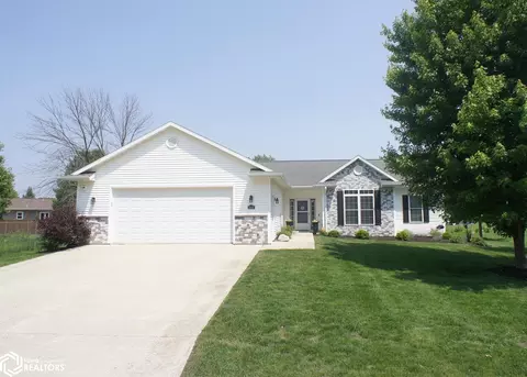 2504 Delaware Dr, Webster City, IA 50595