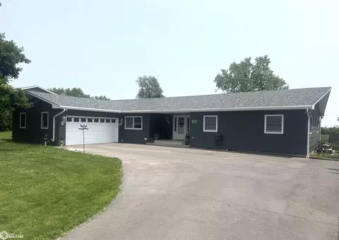 903 S Cherry St, Creston, IA 50801