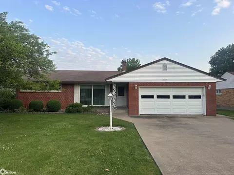 2845 Sunnyside Ave, Burlington, IA 52601