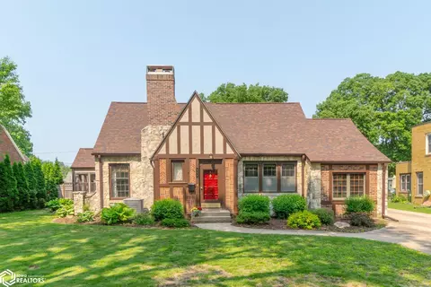 410 S Vermont Ave, Mason City, IA 50401