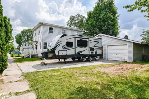 805 S 5th Ave, Marshalltown, IA 50158