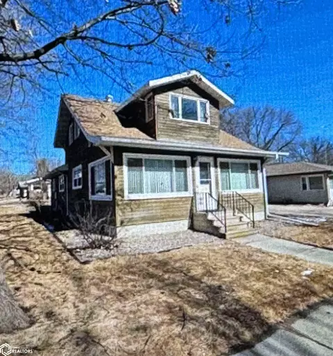 102 E Congress St, Nora Springs, IA 50458