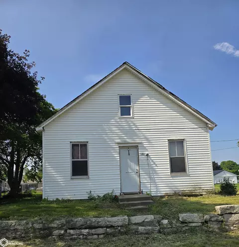 108 SE 4th St, Morning Sun, IA 52640