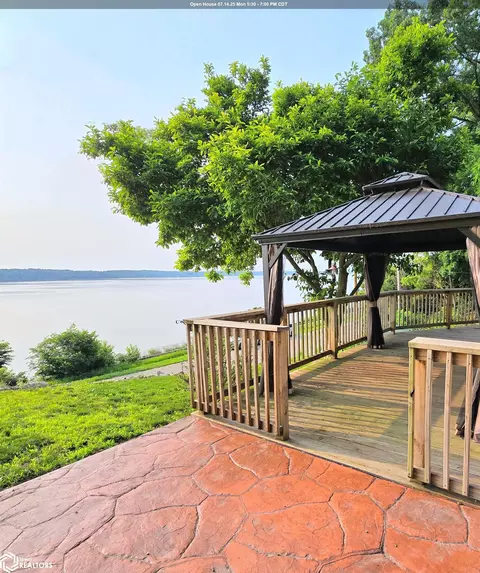 3575 Mississippi River Rd, Keokuk, IA 52632