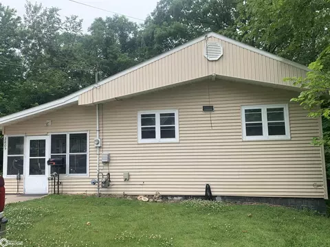 2805 Yoder Dr, Burlington, IA 52601