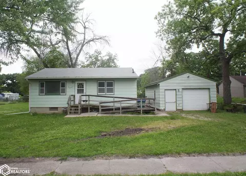 217 Apple Ave, Webster City, IA 50595