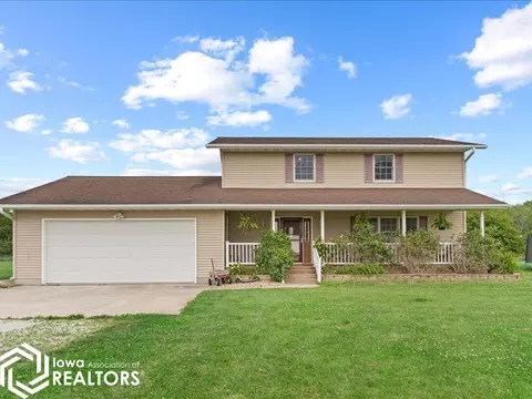 10520 220th Ave, Danville, IA 52623