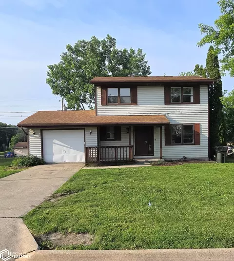 4 Pioneer Ln, Keokuk, IA 52632