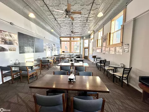 901 Main St, Grinnell, IA 50112 photo 6