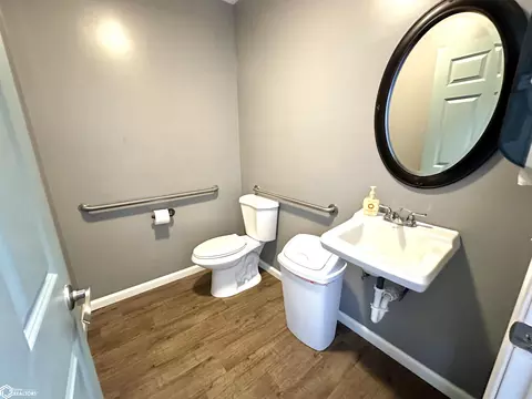901 Main St, Grinnell, IA 50112 photo 13