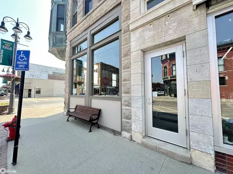901 Main St, Grinnell, IA 50112 photo 17