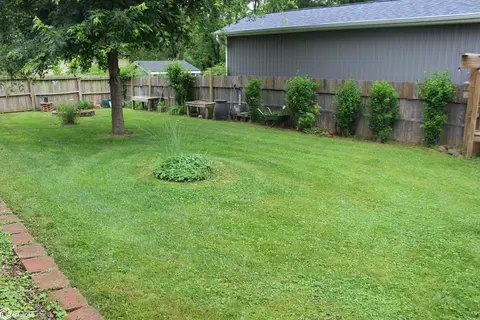 Exterior - 219 Hillcrest Dr, Hamilton, IL 62341 photo 5 of 12