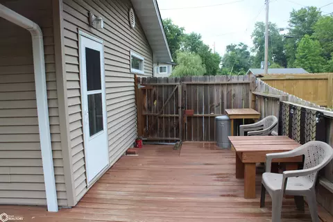 Exterior - 219 Hillcrest Dr, Hamilton, IL 62341 photo 3 of 12