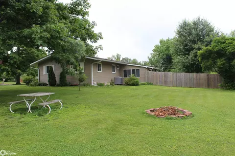 Exterior - 219 Hillcrest Dr, Hamilton, IL 62341 photo 12 of 12