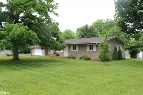 Exterior - 219 Hillcrest Dr, Hamilton, IL 62341 photo 11 of 12
