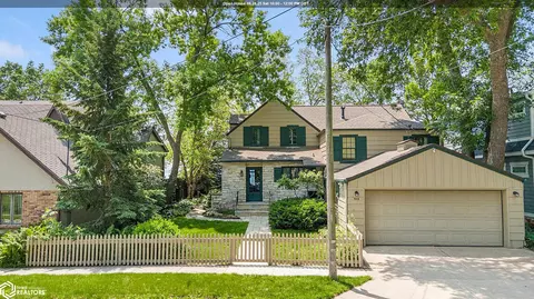 533 N Shore Dr, Clear Lake, IA 50428