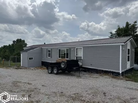 27019 Highway 2, Moulton, IA 52572