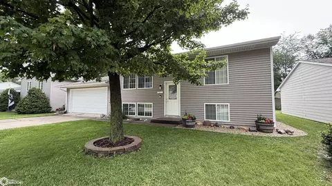 1212 N 5th St, Clear Lake, IA 50428