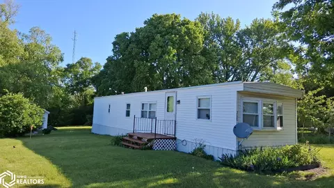 208 W Pleasant, Cincinnati, IA 52549