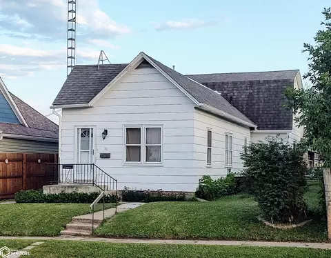 511 Woodbury St, Marshalltown, IA 50158