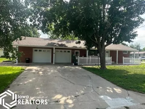 1009 9th St S, Humboldt, IA 50548